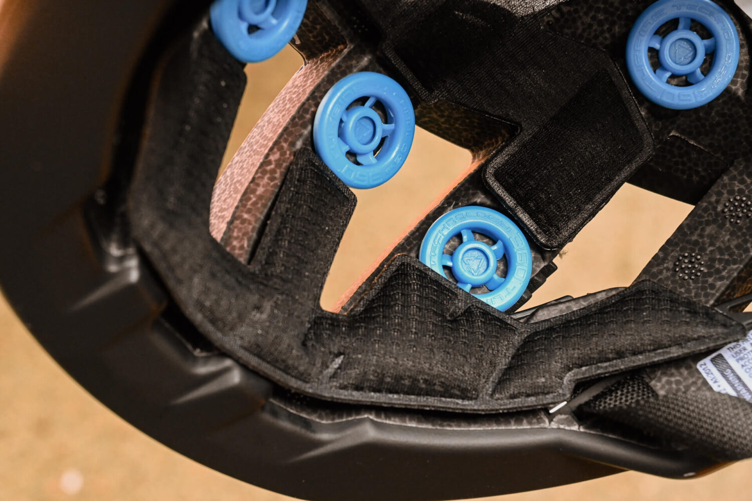 Leatt Endurance 4.0 fietshelm, turbinetechnologie